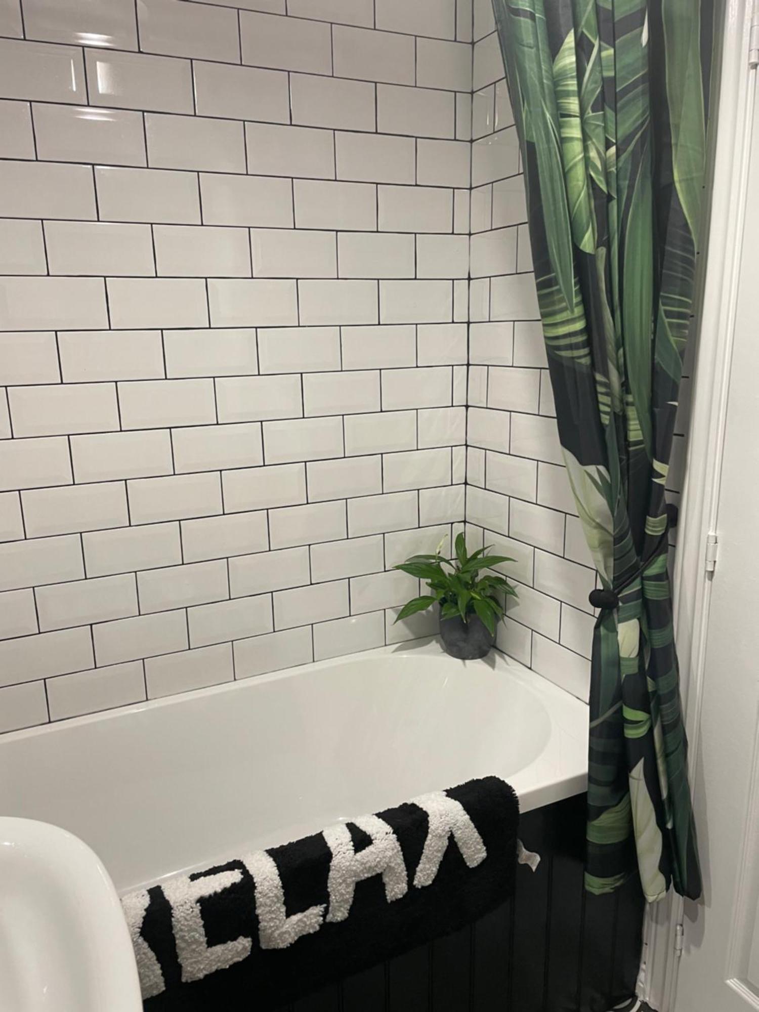 Cosy Home From Home With Private Bathroom - Free Parking Cardiff Exterior photo
